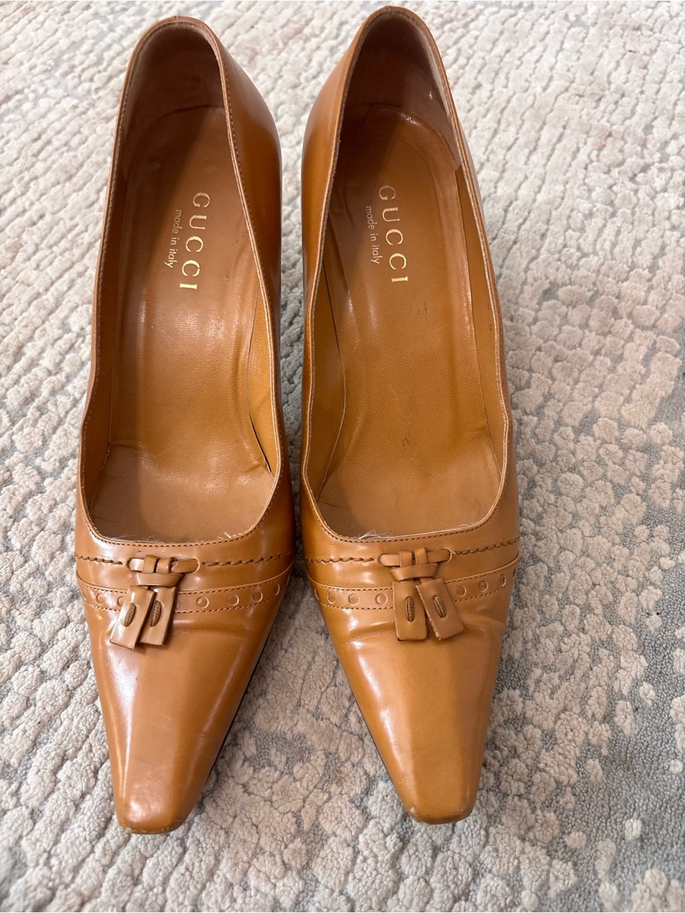 Vintage Gucci Women's Tan Leather Pointed-Toe Pumps size 8